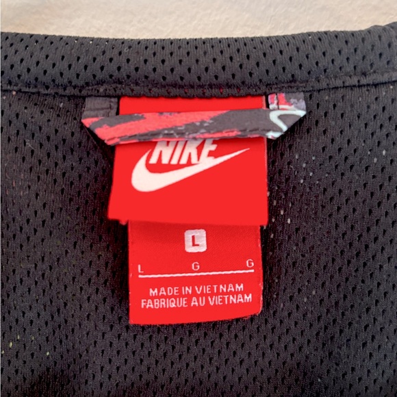 Nike Windbreaker - Picture 5 of 12